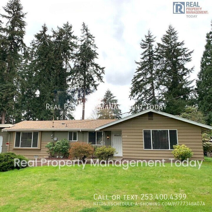 11714 110th Ave E in Puyallup, WA - Building Photo