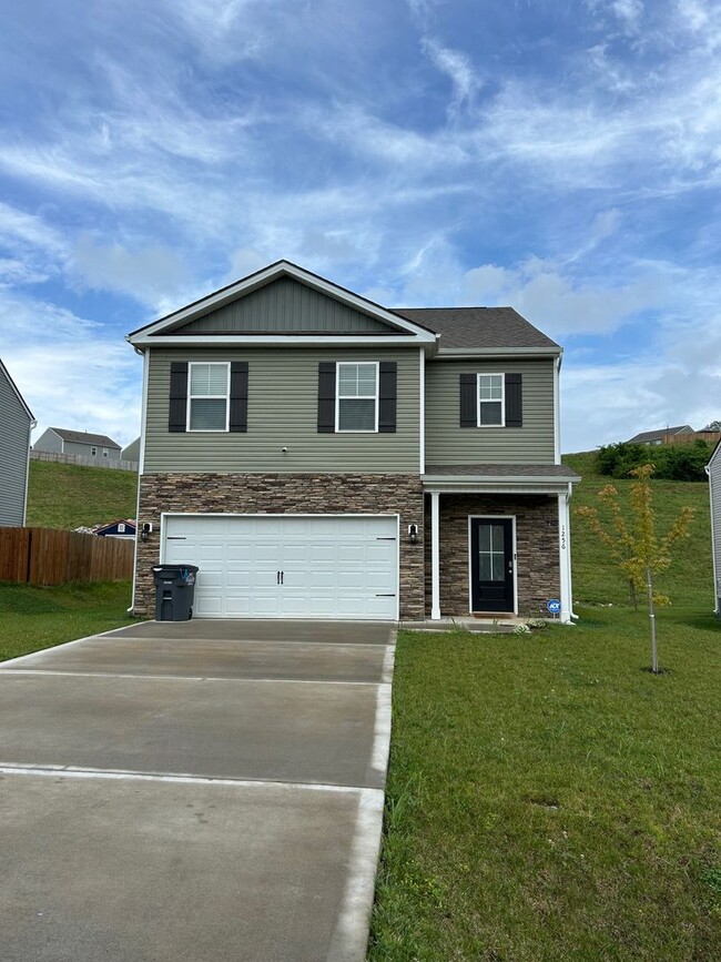 1256 Vly Parke Dr in Kingsport, TN - Building Photo - Building Photo