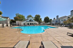Fosters Landing in Foster City, CA - Building Photo
