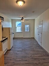 2979 Fairfield Ave, Unit 1 R in Bridgeport, CT - Foto de edificio - Building Photo