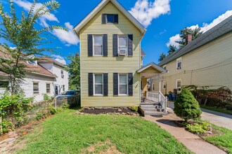 2051 W 45th St, Unit Down in Cleveland, OH - Building Photo - Building Photo