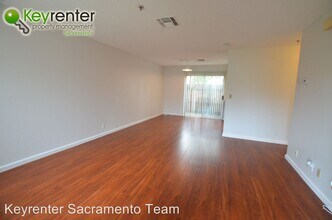 3626 Hallelujah Ct in Carmichael, CA - Building Photo - Building Photo