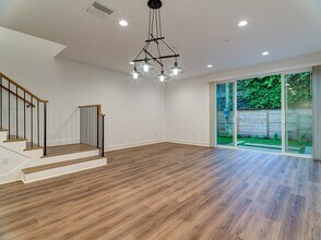 829 N Orange Grove Ave-Unit -831 N. Orange Grove in Los Angeles, CA - Building Photo - Building Photo