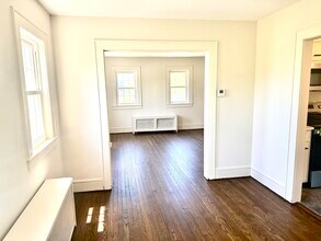 196 Woodrow Ave in Fairfield, CT - Building Photo - Building Photo