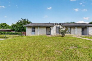 1406 Yukon Dr in Garland, TX - Building Photo