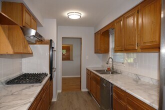 5507 S Washington St in Hinsdale, IL - Building Photo - Building Photo