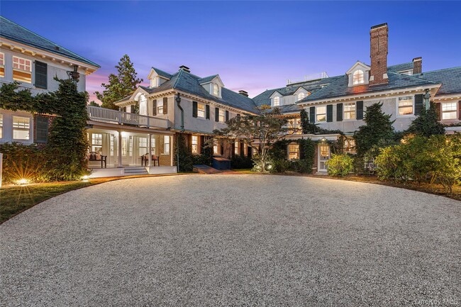 property at 94 Quogue St