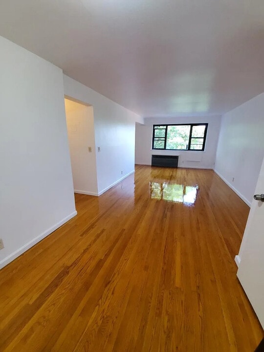 119 Fisher Ave in Eastchester, NY - Building Photo