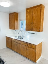 10447 Cantara St in Sun Valley, CA - Building Photo - Building Photo