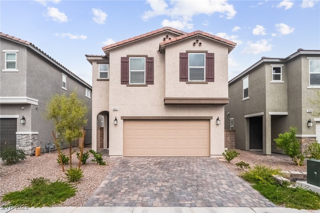 9092 Nostrand Ave in Las Vegas, NV - Building Photo