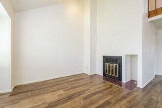 2201 Pearl St in Boulder, CO - Building Photo - Building Photo