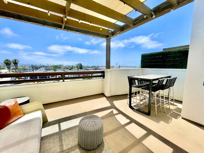 property at 1660 Topanga