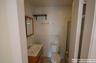 46 Lancaster Ter, Unit 305 in Brookline, MA - Foto de edificio - Building Photo