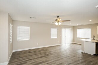 9328 Malaya Garnet Ct in Las Vegas, NV - Building Photo - Building Photo