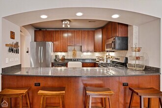 1426 N Orleans St, Unit 203 in Chicago, IL - Building Photo - Building Photo