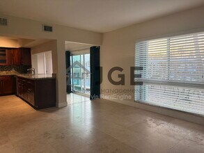 861 SE 22nd Ave in Pompano Beach, FL - Building Photo - Building Photo