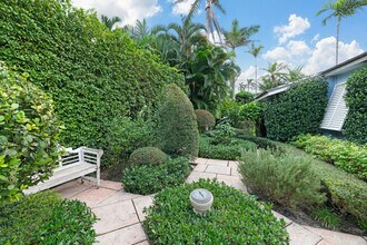 216 Jamaica Ln in Palm Beach, FL - Building Photo - Building Photo