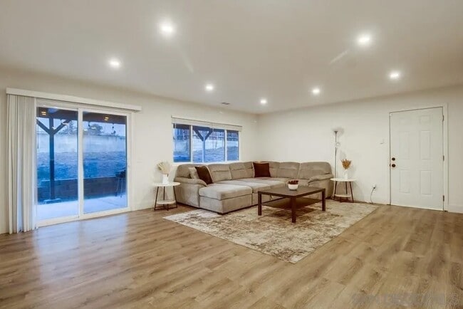 6964 Mt Vernon St in Lemon Grove, CA - Building Photo - Building Photo