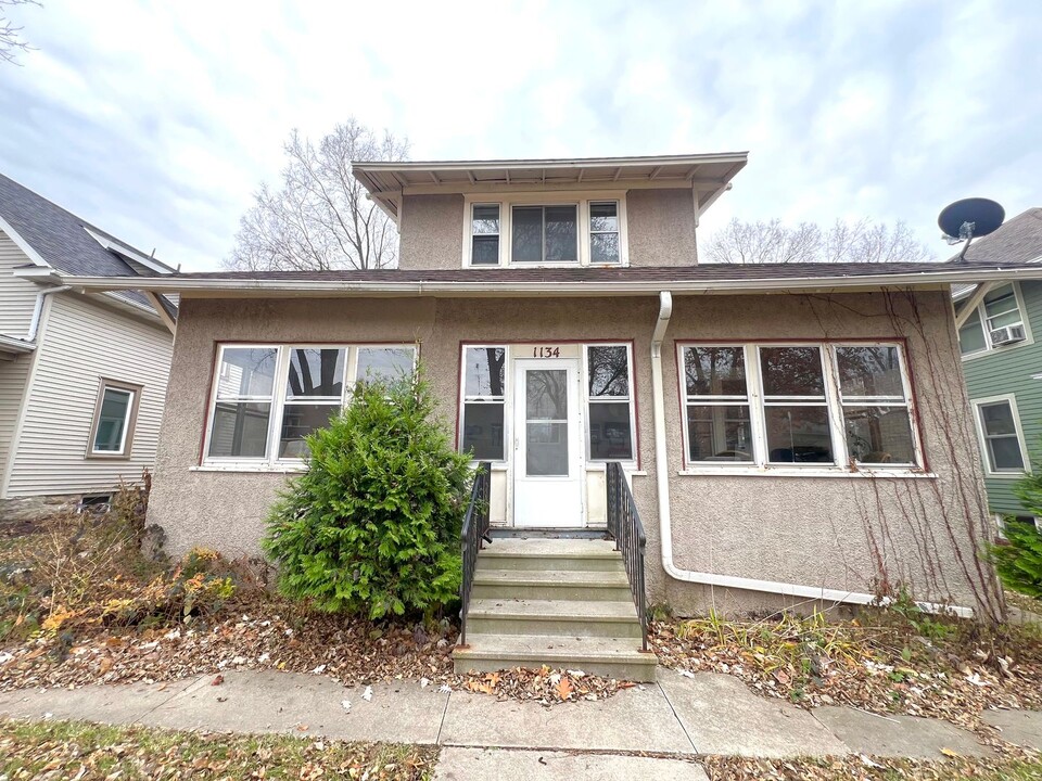 1134 W Center St-Unit -A1134-5 in Rochester, MN - Foto de edificio