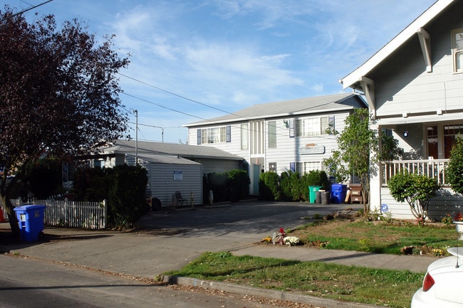 The Paddington Place in Portland, OR - Building Photo - Building Photo