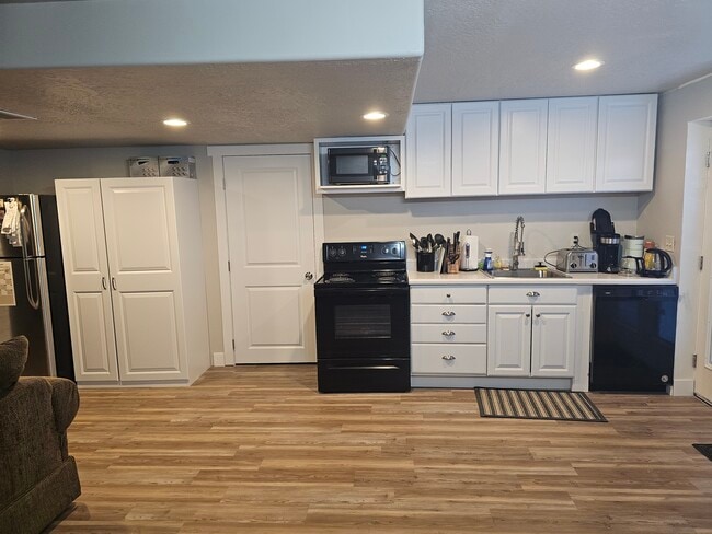 649 E Mt Dutton Way, Unit Basement Apartment