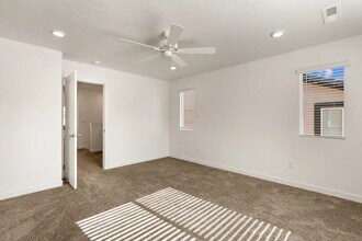 1737 S Devils Garden Ln in Washington, UT - Building Photo - Building Photo