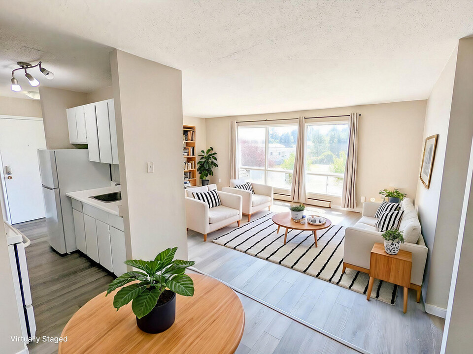 Uptown Apartments in New Westminster, BC - Building Photo