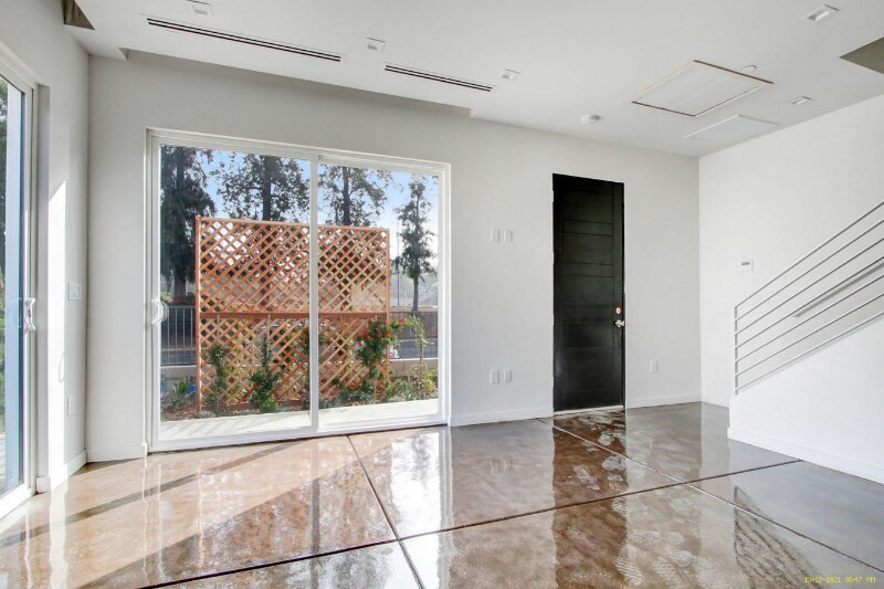 5407 Huntington Dr in Los Angeles, CA - Building Photo