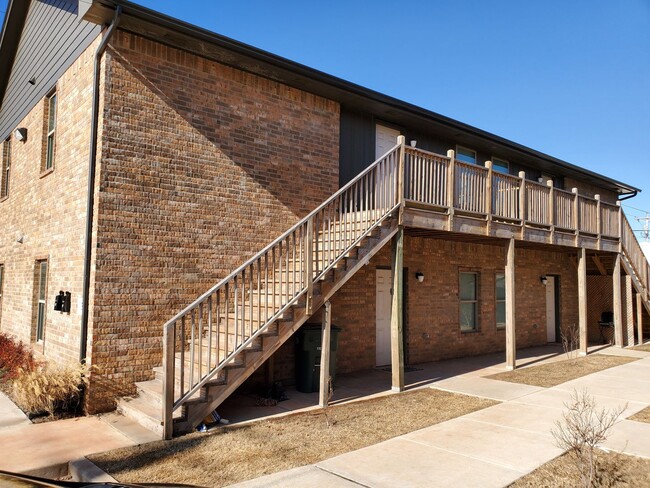 37 W Thatcher St in Edmond, OK - Building Photo - Building Photo