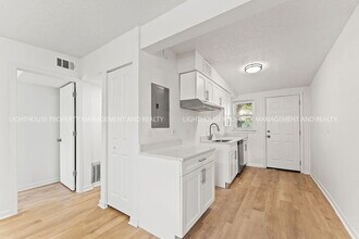 3722 Grunthal St in Jacksonville, FL - Building Photo - Building Photo