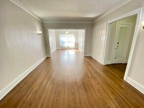834 Hinman Ave, Unit #1 in Evanston, IL - Building Photo - Building Photo