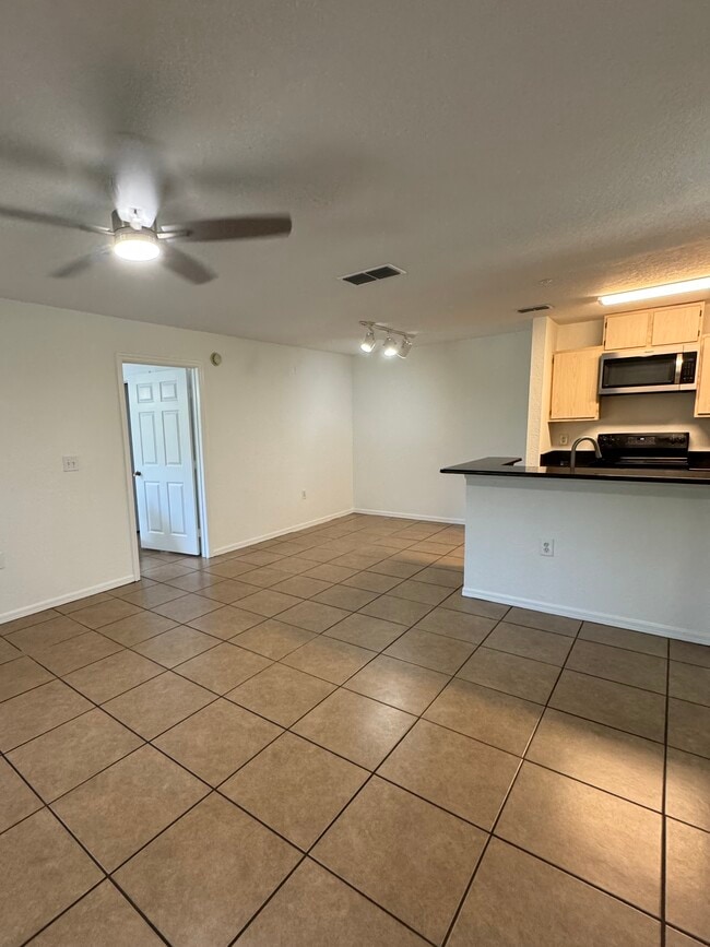 7417 Vista Way, Unit #108 in Bradenton, FL - Building Photo - Building Photo