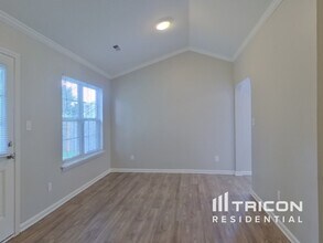 1128 Summit Hills Dr in Charlotte, NC - Building Photo - Building Photo