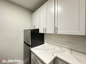 503 W Belmont Ave, Unit J06W in Chicago, IL - Building Photo - Building Photo