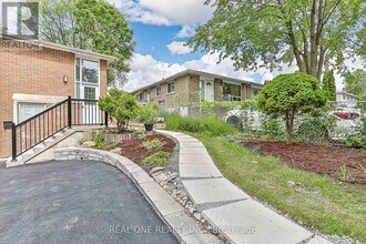 368 Hollyberry Trail in Toronto, ON - Building Photo - Building Photo