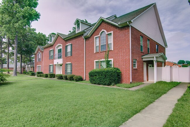 property at 6 Fernwood Dr