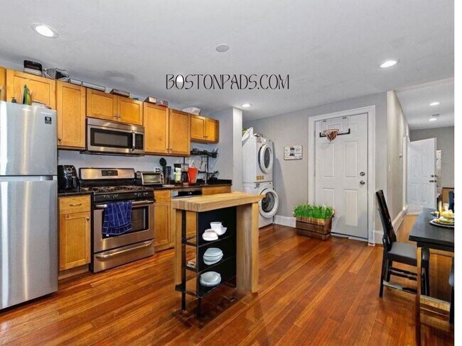 property at 44 Hillside St