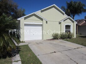 5611 New Cambridge Rd in Orlando, FL - Building Photo
