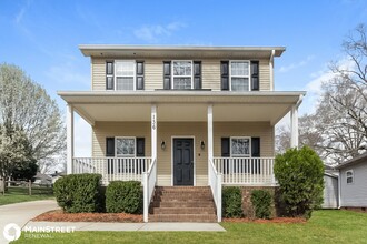 136 Pratt St in Belmont, NC - Building Photo - Building Photo