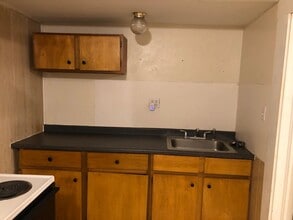 702 N 2nd St, Unit Apt C in Lufkin, TX - Foto de edificio - Building Photo