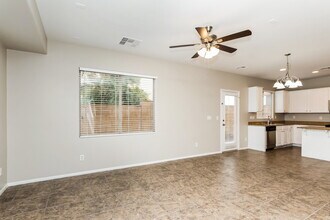 604 Sumatra Pl in Henderson, NV - Building Photo - Building Photo