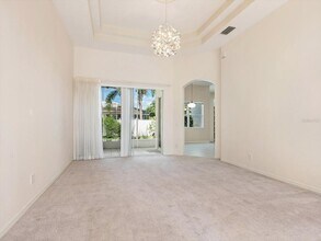 6754 W Country Club Ln in Sarasota, FL - Building Photo - Building Photo
