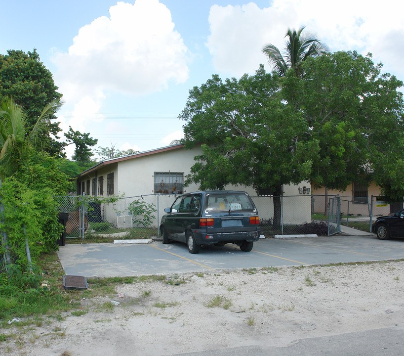 919a-923 NW 2nd Ave in Fort Lauderdale, FL - Building Photo