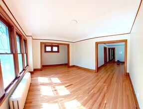 1244 Maryland St, Unit 1244 Upper in Grosse Pointe Park, MI - Foto de edificio - Building Photo