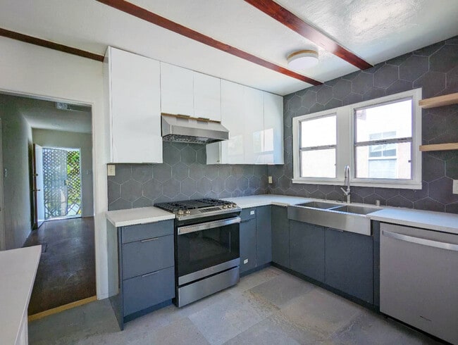 property at 4840 Ellenwood Dr