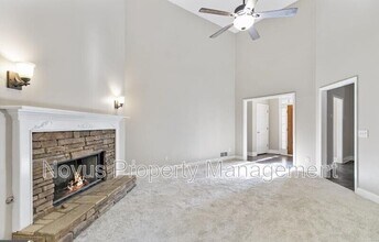 61 Mulberry Pl in Douglasville, GA - Building Photo - Building Photo