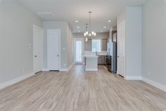 7705 Rainbow Cl in Houston, TX - Building Photo - Building Photo