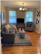 741 Ashland Ave, Unit 739 UR