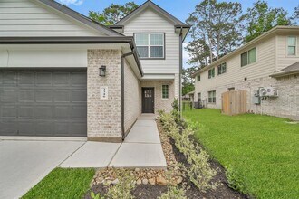 3346 Torrey Pines Dr in Montgomery, TX - Building Photo - Building Photo