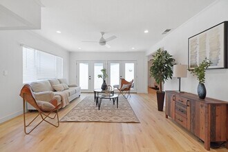 3636 Gardenia Ave in Long Beach, CA - Building Photo - Building Photo